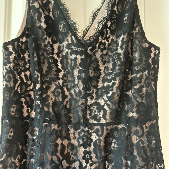 Loft size 8 Double V-neck Lace Overlay Dress Like New back zip - Picture 4 of 4